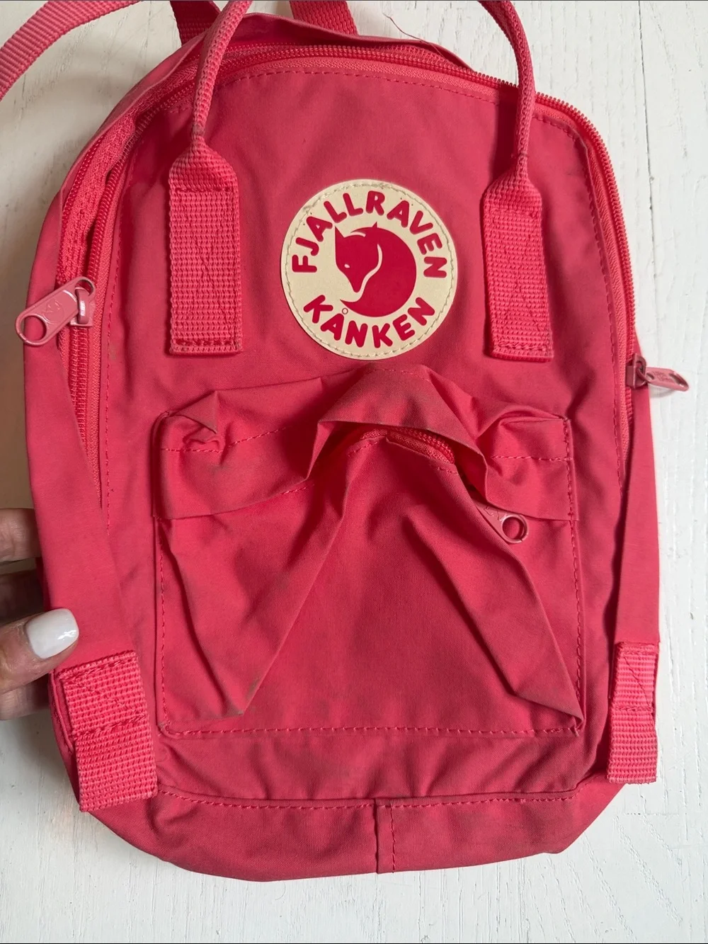 Fjallraven Kanken Mini Backpack in Bright Pink